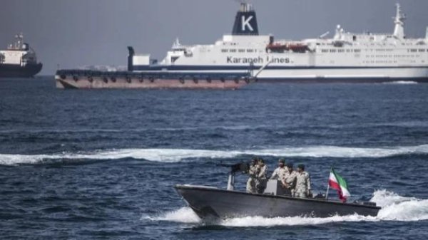 诚信双赢 伊朗再提封锁霍尔木兹海峡，这次会动真格吗